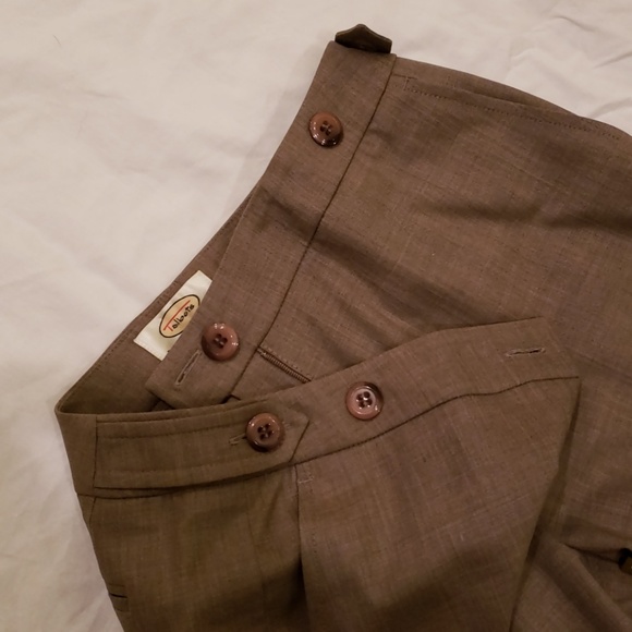 2-Piece Brown Suit - Picture 6 of 7